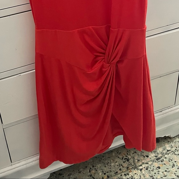 Red dress - Picture 4 of 4